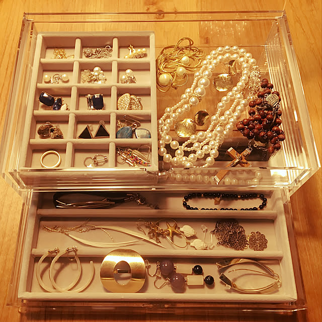 無印良品 アクリルケース用 ベロア内箱仕切 大 ネックレス用 グレーのレビュー 口コミとして参考になる投稿84枚 Roomclip ルームクリップ