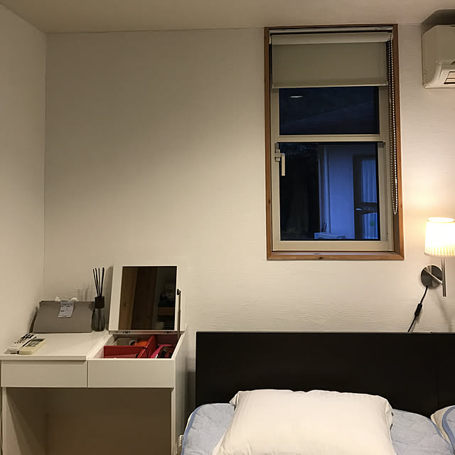 写真付きレビュー Ikea イケア ドレッシングテーブル ホワイト 白 70x42cm Z Brimnes ブリムネス 収納家具 ドレッサー 鏡台 おしゃれ シンプル 北欧 かわいいの通販商品 口コミ情報 Roomclipショッピング