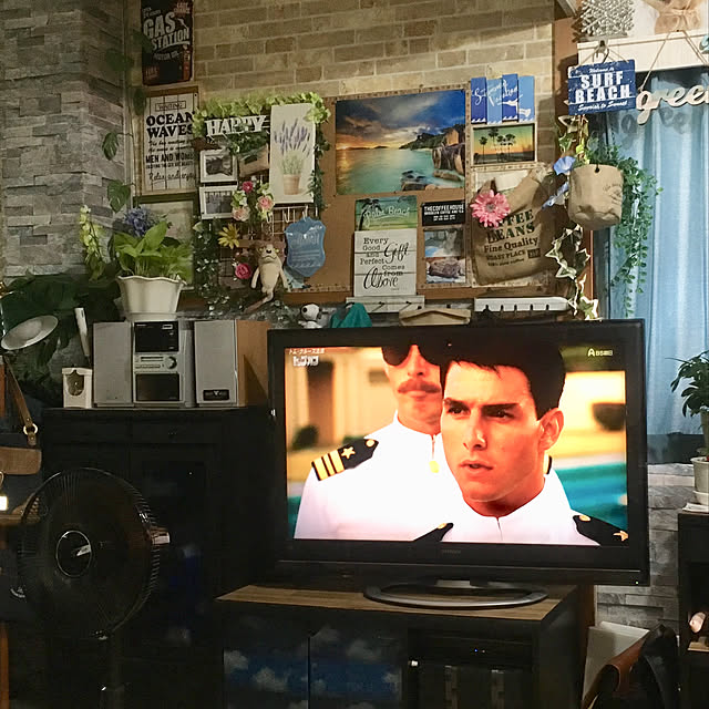 ユニバーサル ピクチャーズ ジェネオン エンタテインメント トップガン パラマウント 思い出の復刻版 ブルーレイ Blu Ray のレビュー 口コミとして参考になる投稿3枚