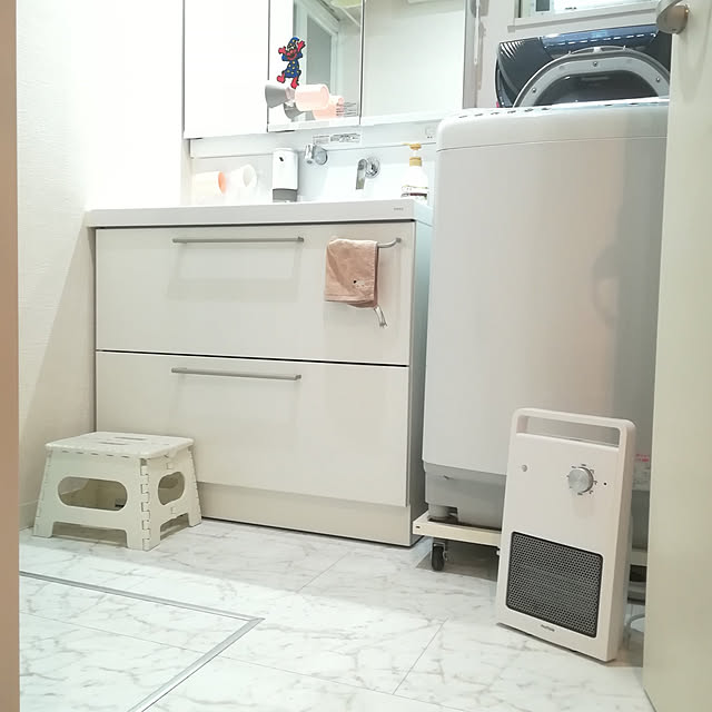 ヒーター 人感センサー 送料無料 Mtl E003 足元 オフィス 省エネ おしゃれ モノトーン 即暖 セラミックヒーター ファンヒーター セラミックファンヒーター パネルヒーター 電気ヒーター コンパクト 薄型 小型 暖房器具 安全 脱衣所のレビュー クチコミとして参考になる