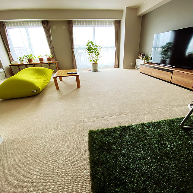 家芝 140 0cm うちしば Uchishiba 人工芝 芝生 ラグ マット カーペット 床暖房対応 防音 防炎 手洗い可能 自宅でアウトドア気分 素足よろこぶ 日本製 東谷のレビュー クチコミとして参考になる投稿2枚 Roomclip ルームクリップ