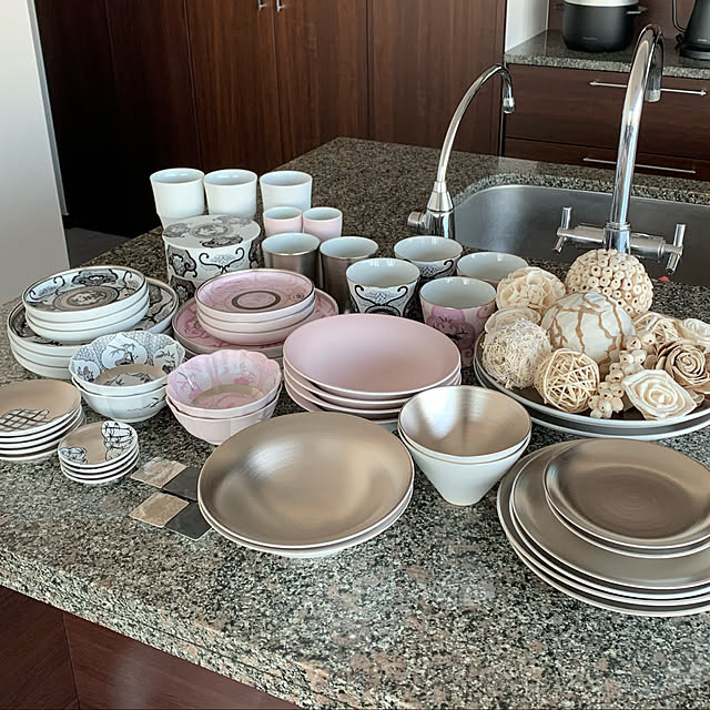 写真付きレビュー 有田焼 和食器 中皿 Japan Snow 和皿 19cm 古伊万里草花紋 ブラック 食器 ブランド ギフト デザートプレート 有田焼 アリタポーセリンラボの通販商品 口コミ情報 Roomclipショッピング