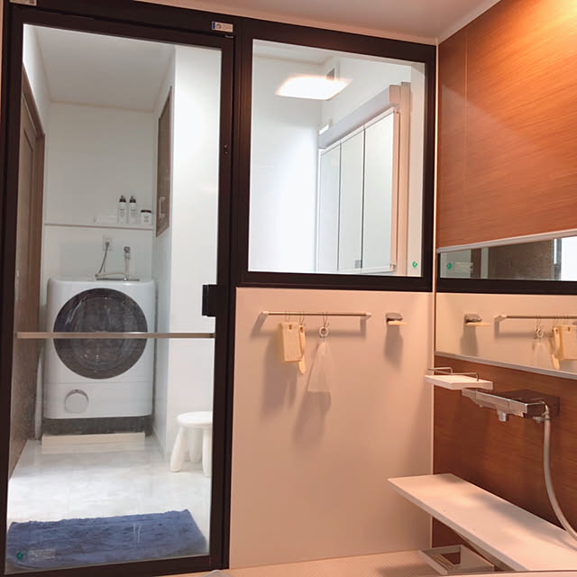 株式会社ケイオミラクル 国際特許 正規品 マグネットで吊り下げる お洒落 石鹸ホルダー ソープホルダー おしゃれ 石鹸置き ソープディッシュ せっけん台 シャンプー 箱 ネット 石鹸ケース 石鹸台 石けん台 Newセミシルバー Roy のレビュー 口コミとして参考