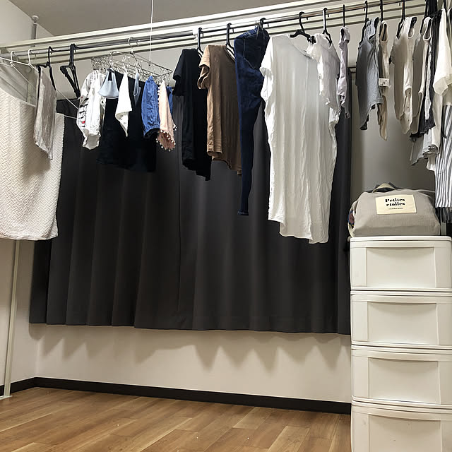 ニッセン Nissen 突っぱりハンガーラック 上棚付 ワイドサイズ 衣類収納 ハンガーラック ワードローブ 突っぱりハンガー 玄関収納 送料無料のレビュー クチコミとして参考になる投稿1枚 Roomclip ルームクリップ