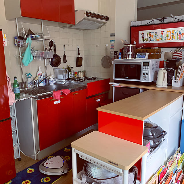 44 割引 美品 キッチンカウンター 幅1 カウンターテーブル キッチンワゴン キャスター付き 食器棚 レンジ台 ガラス扉 コンセント 北欧 シンプル おしゃれ ホワイト 白 キッチン収納 家具 インテリア Prisier Com