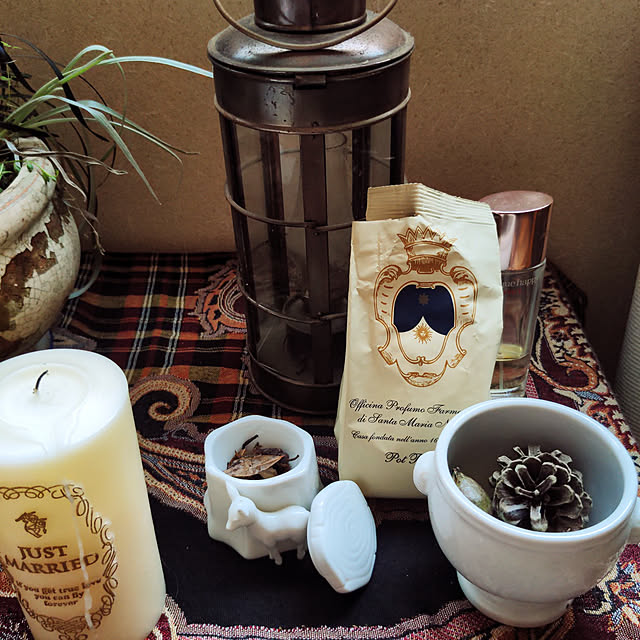 写真付きレビュー 香水 サンタマリアノヴェッラ Santa Maria Novella ポプリ 詰め替え用 100g Santa Maria Novella あす楽対応 お休み中 香水 ギフト メンズ レディース Smn 香水 人気 ブランド ギフト 誕生日 プレゼント の通販商品 口コミ情報 Roomclip