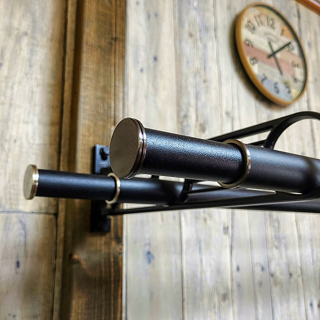 室内物干し竿 漆黒 ｃｌａｓｓｉｃｏ クラシコ １２１２ｍｍ ２０９０ｍｍ 耐荷重１０ｋｇ おしゃれ 黒 カッコイイのレビュー クチコミとして参考になる投稿1枚