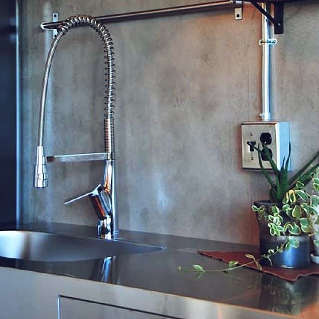 Sanei 旧社名 三栄水栓製作所 Sanei キッチン用 シングルワンホール混合栓 スプレー式 シャワ 整流切替 K8731jv 13のレビュー 口コミとして参考になる投稿13枚 Roomclip ルームクリップ