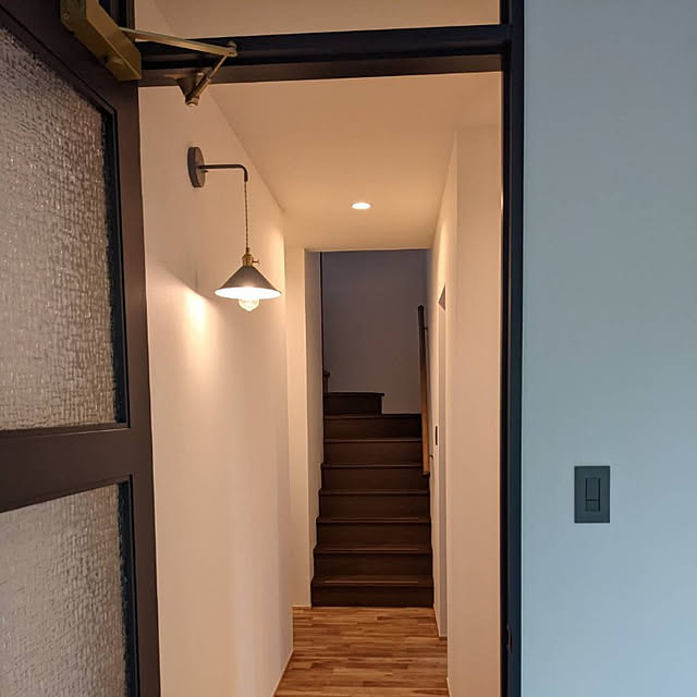 写真付きレビュー ブラケットライト レトロ スカート式 アンティーク調 玄関ライト おしゃれ 照明 壁掛け リビング 居間 和室 北欧 7色 Chy1508の通販商品 口コミ情報 Roomclipショッピング