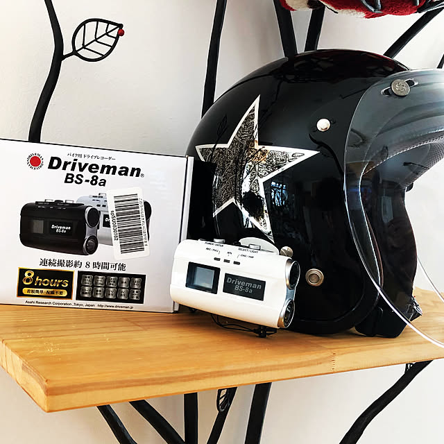 写真付きレビュー 通信機器 警視庁推奨 送料無料 フルハイビジョン バイク用 ドライブレコーダー ホワイト ブラック 防塵 防水 フルhd アサヒリサーチ Driveman ドライブマン Bs 8a ビーエス エイト ウェアラブルカメラ アクションカメラ 動画撮影 白バイ隊使用の