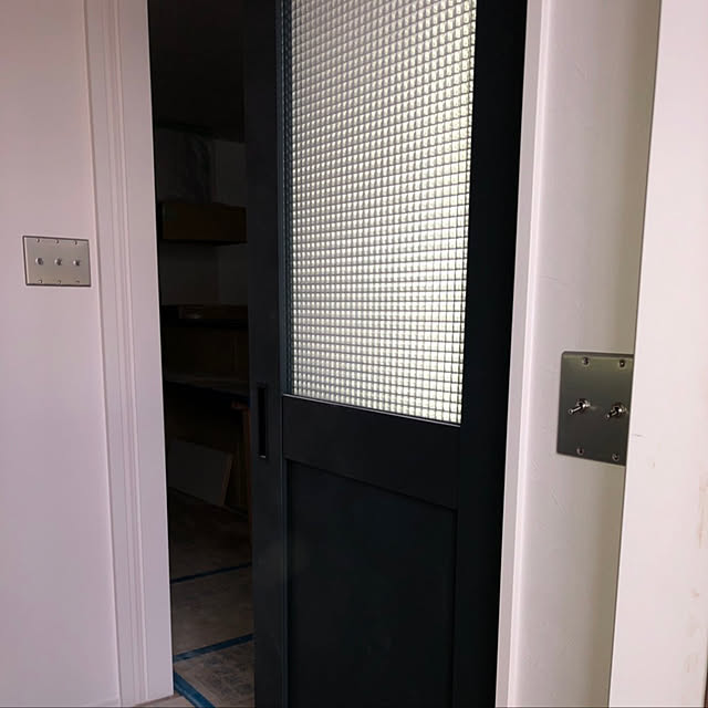 室内引戸 片引き戸 標準タイプ アウトセット方式 ラシッサ D ヴィンティア ガラスタイプ Lgh 13 16 10 リクシル ドア 建具 ドア 室内ドア アウトセット引き戸 おしゃれ 交換 リフォーム Diy Kenzai 法人様は送料無料 のレビュー クチコミとして参考になる投稿4枚