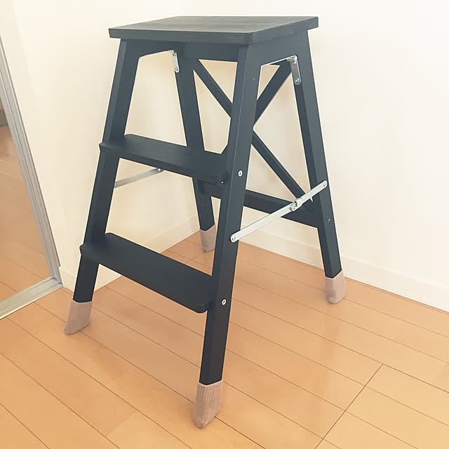 イケア Ikea Original Bekvam ベクヴェーム 踏み台 ステップスツール 3段 ブラック 63 Cmのレビュー 口コミとして参考になる投稿5枚 Roomclip ルームクリップ