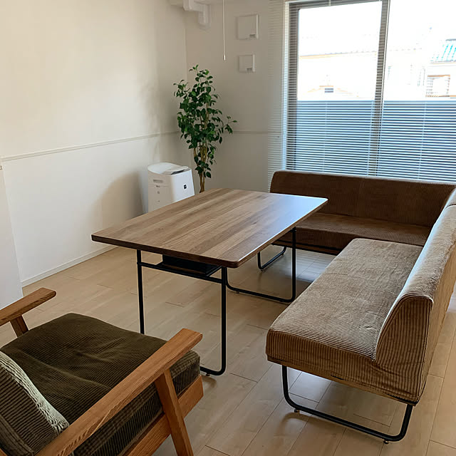 ソファーダイニングテーブル 3点セット ヴィンテージ ブルックリン アイアン コーデュロイ 無垢 おしゃれ リビングダイニングセット Wiry 送料無料 開梱 設置付き のレビュー クチコミとして参考になる投稿4枚 Roomclip ルームクリップ