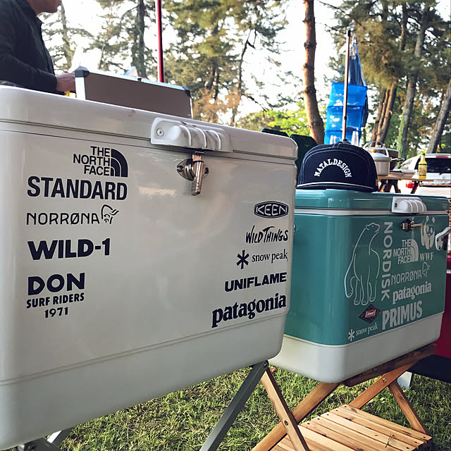 コールマン スチールベルトクーラー 54qt ホワイト Coleman クーラーボックスのレビュー クチコミとして参考になる投稿2枚 コールマン スチールベルトクーラー 54qt ホワイト Coleman クーラーボックスのレビュー クチコミとして参考になる投稿2枚