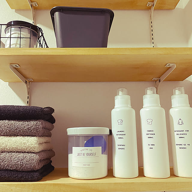 洗濯洗剤用ボトル Laundry 洗濯洗剤ディスペンサー 洗剤 ランドリーボトル 詰替え用ボトル スリム 詰め替え 洗剤のレビュー クチコミとして参考になる投稿17枚 Roomclipショッピング