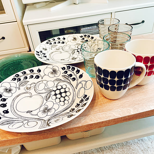 限定クーポン発行中 Arabia アラビア トゥオキオ マグ レッド 340ml Toukio Mug Red 北欧食器 マグカップ 赤 コップ 柄 カップ キッチン 用品 インテリア 食器 料理 コーヒー お茶 紅茶 ティー おしゃれ レトロ ラッピング対象外 誕生日 プレゼント ギフトの