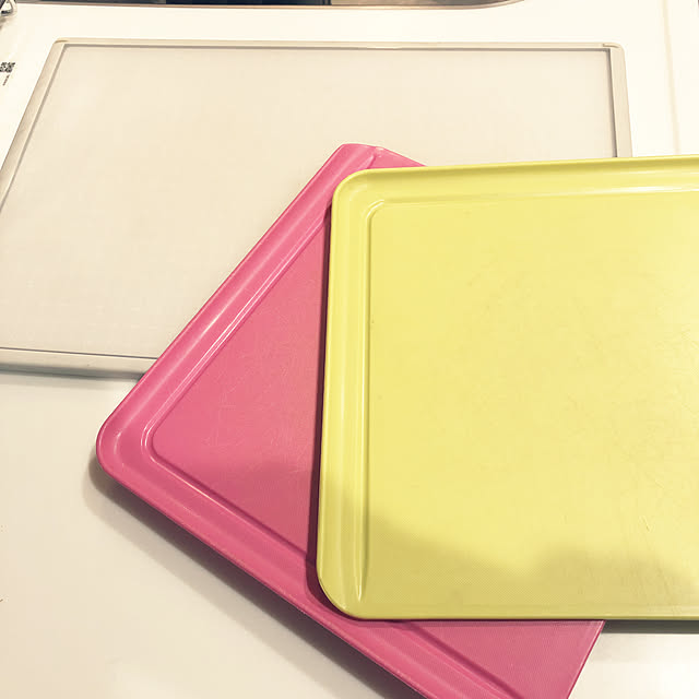Keyuca公式店 ケユカ 軽量 まな板l ライトグレー おしゃれ シンプル まな板 食洗機対応 モダン カッティングボード ギフト 日本製 抗菌 軽量 目盛り リバーシブル 滑りにくい 食器洗浄機対応 結婚祝い まないた カッティング ボード エラストマー プラスチックの
