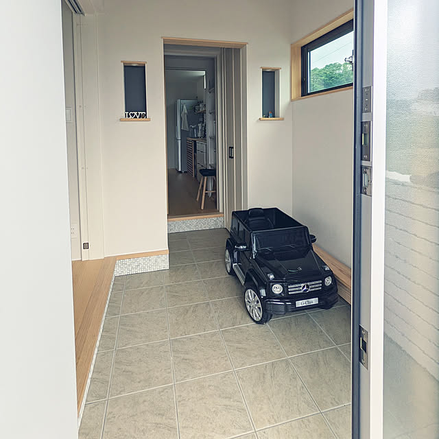 写真付きレビュー Mobimax 電動乗用カー 乗用ラジコン メルセデスベンツ G63 スモールサイズ 電動乗用ラジコンカー 乗用玩具 電動カー 車の おもちゃ 乗物玩具 Black の通販商品 口コミ情報 Roomclipショッピング