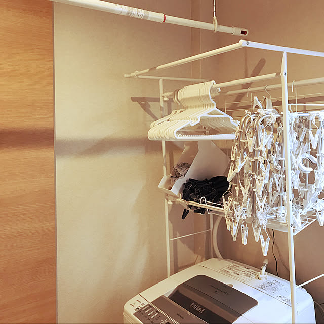 キョーワナスタ ランドリーポール 室内物干用伸縮竿 KSNRP00317PR 伸縮幅1.0M1.7M ホワイト×レッドのレビュー・クチコミとして参考になる投稿1枚 RoomClip