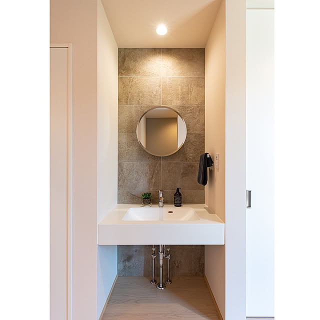 ミラーキャビネット ステンレス 正円タイプ 鏡 洗面化粧台棚 収納 鏡扉 810 限定sale お買い得 新作やランキングも 注目のdiy 工具をご紹介 初め100位top おもちゃ ゲームの購入者に可愛いプレゼントへ同梱配送 得価 定番人気 Slimfitlife Co Uk