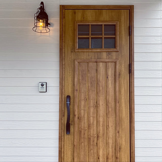 ポーチライト 人感センサー 明るさ 大正 レトロ Led センサー 黒 街灯 電柱 マリン 海 昭和 玄関 照明 古い 門灯 おしゃれ デザイン 可愛い 明暗 壁 北欧 自動 点灯 ポーチ 大きい 玄関灯 かわいい ライト 可能 ランプ