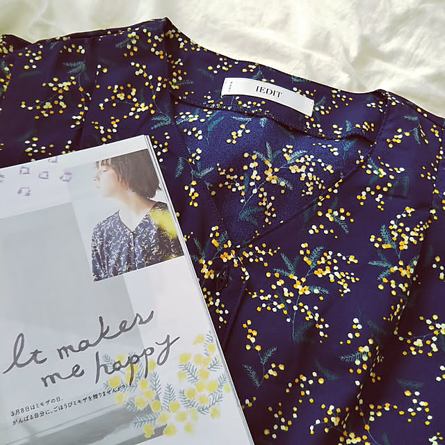 写真付きレビュー ミモザ柄のvネックマキシワンピース ネイビー Iedit イディット フェリシモ Felissimo 送料無料 の通販商品 口コミ情報 Roomclipショッピング