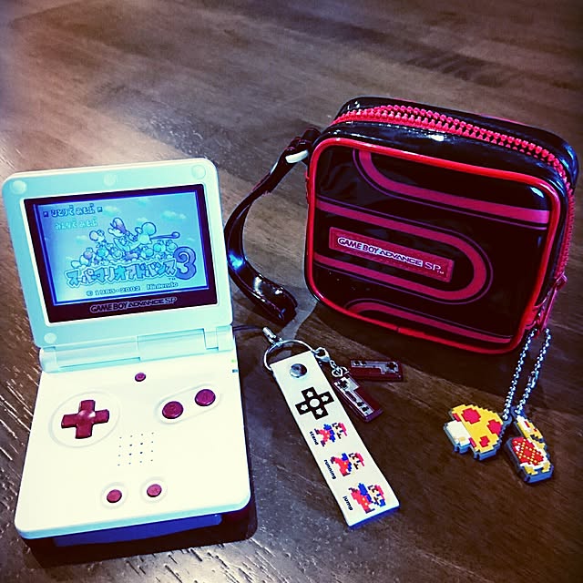 任天堂 ゲームボーイアドバンスsp ファミコンカラー メーカー生産終了 のレビュー 口コミとして参考になる投稿4枚 Roomclip ルームクリップ