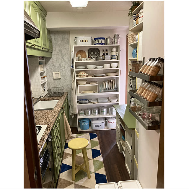 漆喰 しっくい 塗り壁材 練済 ラ クレセンテ ホワイト 送料無料 Diyに最適 開けたらすぐ塗れる 塗りやすさ別格 珪藻土超え 大容量 8kg 1kg 431円の激安 1箱 8kg 約10 15平米 2ミリ厚 約畳8枚分のレビュー クチコミとして参考になる