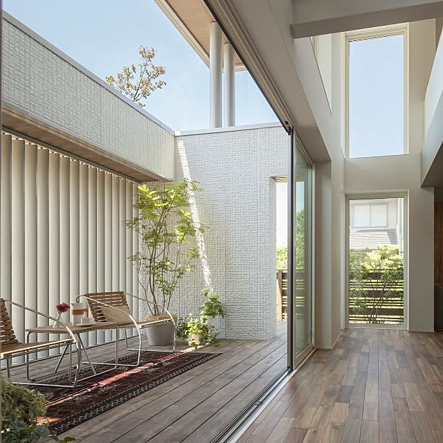 吹き抜け縁側 吹き抜けのある家 大きな窓 縁側でまったり選べます ベンチでまったり などのインテリア実例 11 23 02 14 55 Roomclip ルームクリップ