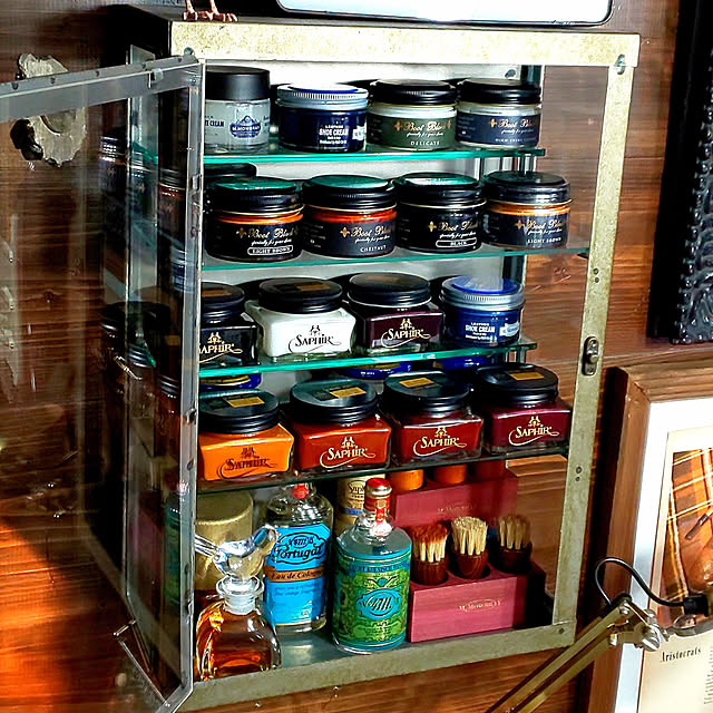 サフィール ノワール クレム1925 送料無料 靴クリーム 保革 ツヤ出し 栄養 補色 着色 油性 靴磨き シューケア 靴 クリーム 黒 無色 革靴 手入れ メンテナンス Saphir Noir 75ml 全16色のレビュー クチコミとして参考になる投稿3枚 Roomclip ルームクリップ