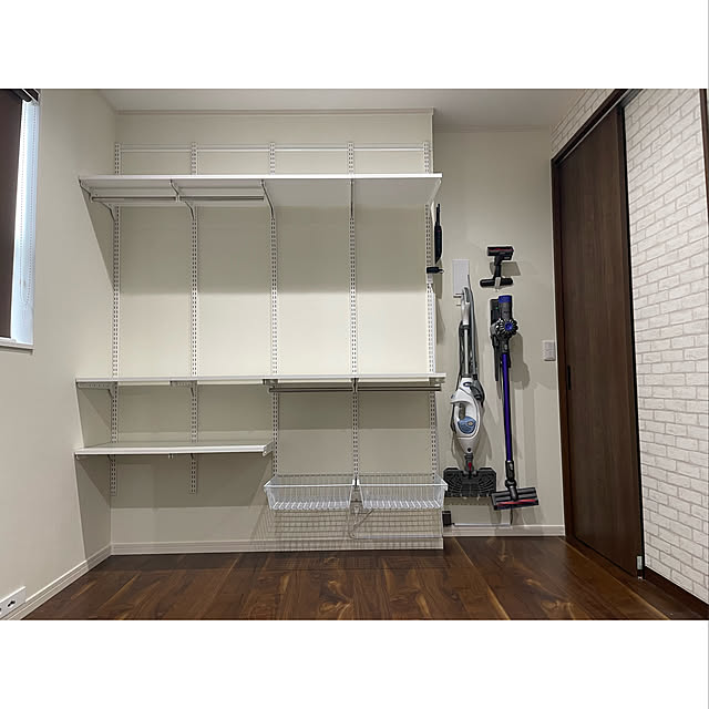 クローゼット収納セットa 3列 9尺 幅255cm 高さ198cm Diy クローゼット ハンガーラック 棚 ラック 収納 レール ワードローブ 吊り下げ収納 収納ラック 収納棚 大容量 頑丈 Fitrack Eff フィットラック エフのレビュー クチコミとして参考になる投稿1枚 Roomclip