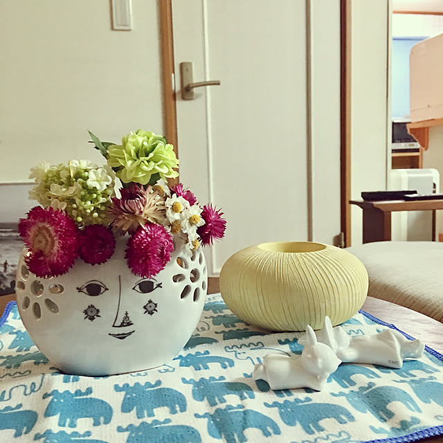 ビヨン ヴィンブラッド フラワーボウル スモール おしゃれ かわいい Flower Bowl S ホワイト 白 Bjorn Wiinblad デンマーク 北欧 花瓶 一輪挿し ベイス アート オブジェ 置物のレビュー クチコミとして参考になる投稿16枚 Roomclip ルームクリップ