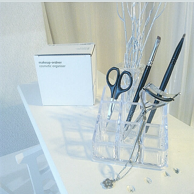 写真付きレビュー 箱付き マリークワント Mary Quant マリクワ アイラッシュ カーラー ビューラー メイク小道具 化粧 メイク コスメ デイジー 花柄 フラワー 銀 シルバー チャーム ブランド クリスマス ハロウィン バレンタインの通販商品 口コミ情報 Roomclip