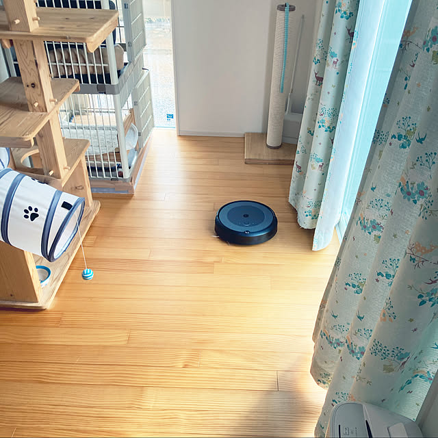 キャットタワー 天然木製 突っ張り型 杉にゃん Lサイズ 5段box 2本脚 猫の健康を守る 日本製 化学物質無使用のレビュー クチコミとして参考になる投稿8枚