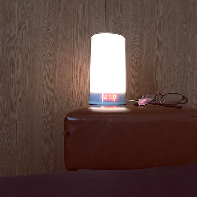 Yabae 光 目覚まし時計 大音量 めざまし時計 目覚ましライト 三段階調光 照明 スヌーズ機能 ホワイトのレビュー クチコミとして参考になる投稿2枚 Roomclip ルームクリップ