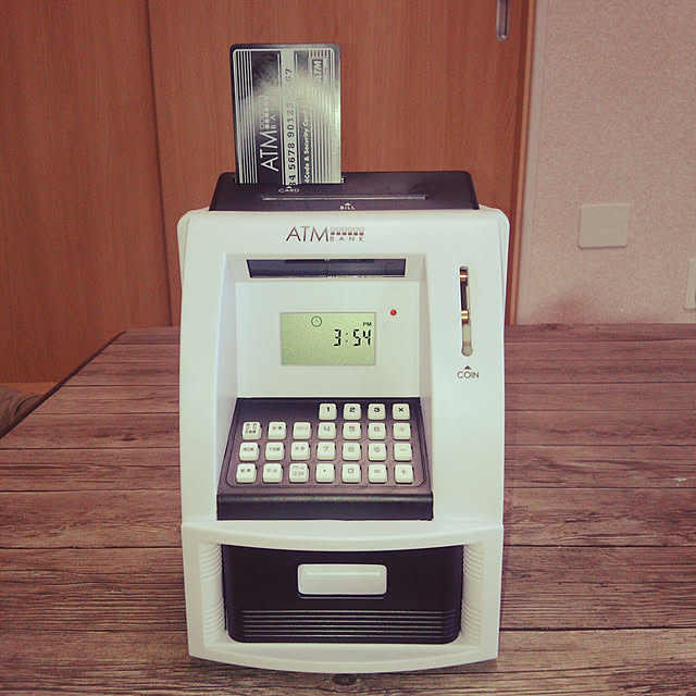 Atmバンク Kk Atm 貯金箱 自動計算 超多機能atm型貯金箱 Atmメモリーバンク デジタル貯金箱 カードと暗証番号でしっかり貯金 送料無料のレビュー クチコミとして参考になる投稿1枚 Roomclip ルームクリップ