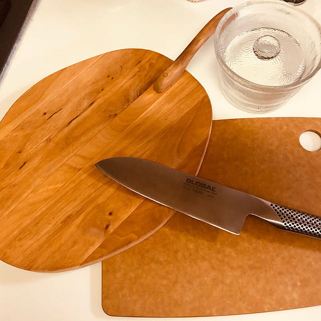Global 包丁 日本製 三徳3点セット 3大おまけ特典 三徳包丁 18cm ぺティーナイフ スピードシャープナー 包丁セット グローバル 三徳3点セット Gst B46 のレビュー クチコミとして参考になる投稿31枚 Roomclip Item