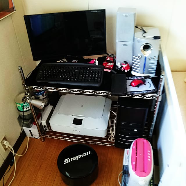 ケーブルボックス 配線収納 タップ収納 コードボックス スマホ コードケース Bluelounge 蓋付き 耐火 ケーブル 収納 ボックス デザイナーズ リビング 子供部屋 オフィス 書斎 ホワイト ブラック おしゃれのレビュー クチコミとして参考になる投稿2枚 Roomclip ルーム