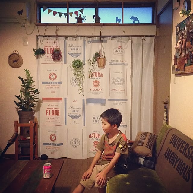 リビング 男前も好きだけどおばあちゃんちも好き カーテン 生活感 植物 などのインテリア実例 14 06 18 51 10 Roomclip ルームクリップ リビング 男前も好きだけどおばあちゃんちも好き カーテン 生活感 植物 などのインテリア実例 14 06 18 51 10 Roomclip ルームクリップ