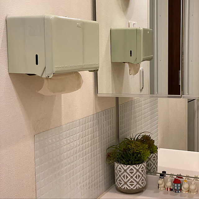ペーパーホルダー ダルトン Dulton ペーパーホルダーカバー ペーパータオルホルダー ペーパータオルケース 壁掛け おしゃれ Tissue ティッシュ ペーパータオル 収納 北欧 マグネット キッチンペーパー 片手 キッチン アンティークのレビュー クチコミとして参考になる投稿3枚