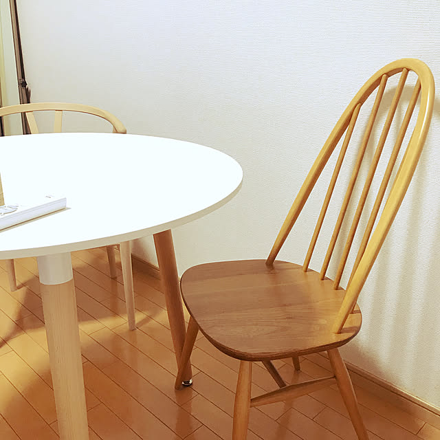 3月1日限定 11 Offクーポン P11倍 ダイニングテーブル おしゃれ カフェテーブル 北欧風 円 丸 テーブル ダイニング 丸テーブル 丸型 テーブル 円形テーブル 直径80cm ホワイト 白 一人暮らし 食卓 シンプル おしゃれのレビュー クチコミとして参考になる投稿7枚