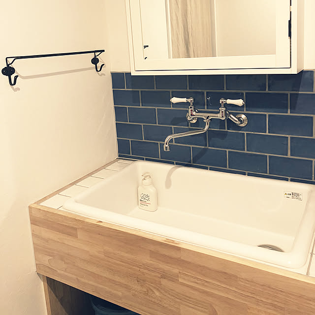 クラシックレバー壁付混合栓 標準泡沫スパウト170mm 蛇口 大型洗面器 シンク用 レバーハンドル 水道用 横水栓のレビュー クチコミとして参考になる投稿4枚 Roomclip ルームクリップ