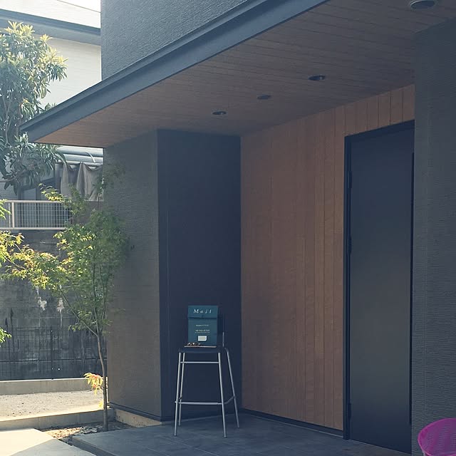 アイアン Mail ポスト アンティーク風 送料無料 沖縄 北海道を除く ブルー レッド 2色 郵便受け 新聞受け かっこいい サビや歪み 壁掛け メールボックス 新築祝 引越祝 ギフト プレセント かっこいい おしゃれ 日本製ステンレス ネジ2本付き 05p03dec16のレビュー