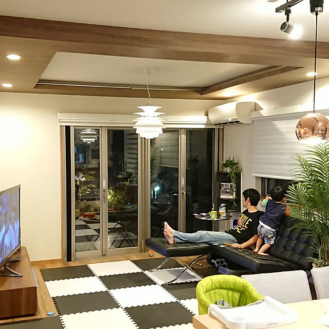 東芝引っ掛けシーリングプラグ ライティングレール引掛シーリングボディ白黒シルバー ダクトレールアダプター多灯吊り下げ照明のレビュー クチコミとして参考になる投稿6枚 Roomclip ルームクリップ