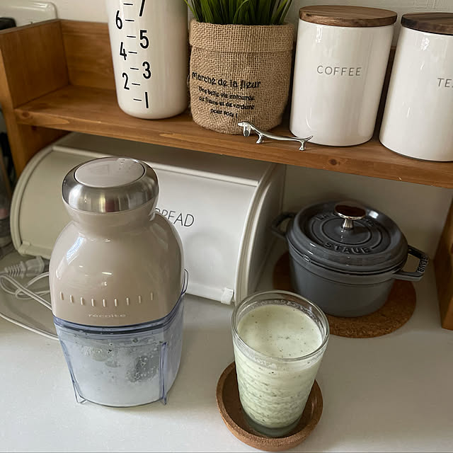 再入荷 在庫限り Measuring Jug 1l By Design Letters デザインレターズ 料理 キッチン クッキング メモリつき計量カップ オシャレキッチングッズ 1l メラミン製のレビュー クチコミとして参考になる投稿34枚