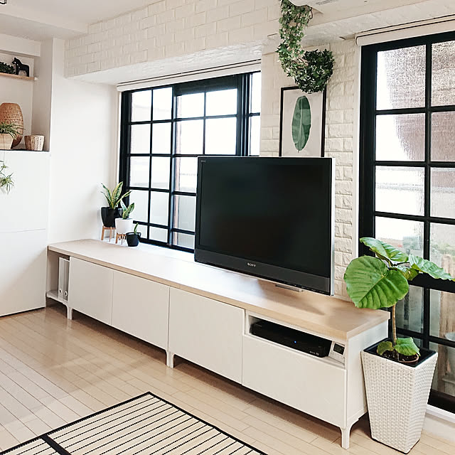 写真付きレビュー Ikea イケア イケア Besta ベストー テレビ台 扉付き ホワイト ヴァスヴィーケン ホワイト 492 991 の通販商品 口コミ情報 Roomclipショッピング