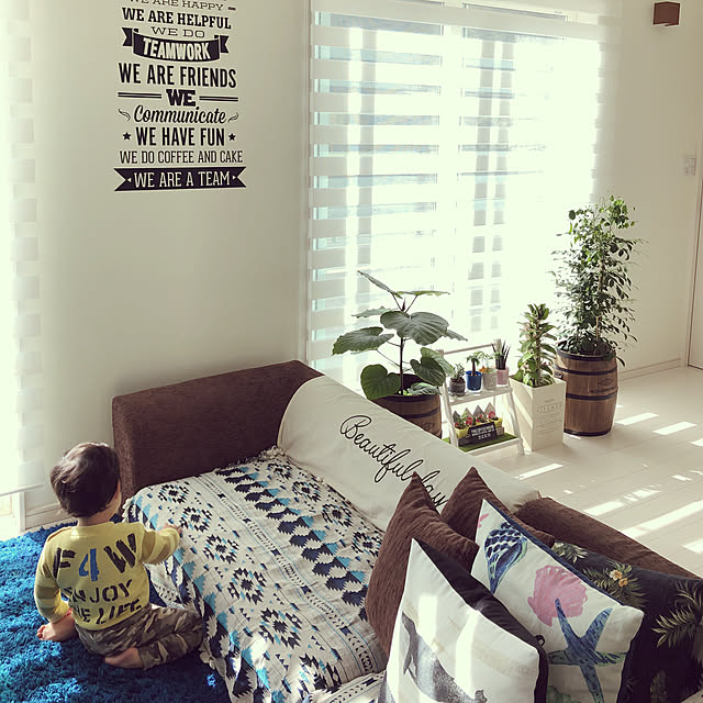 ラグ 北欧風 厚手 グラデーションラグ おしゃれ シャギー 0 250 通年 オールシーズン 床暖房対応 ホットカーペット対応 子供部屋 一人暮らし ラグマット リビング ダイニング デスク下マット デスクカーペット 秋冬のレビュー クチコミとして参考になる投稿31枚