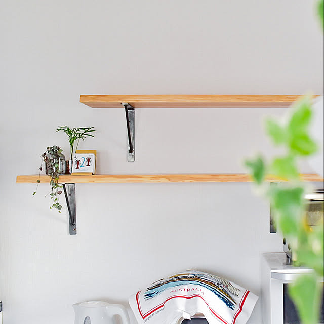 写真付きレビュー 安心の日本製 アイアン 棚受け金具 ブラケット Diy 吊り 棚 壁 取り付け H0 W0mm 幅38mm ワイド ストレートタイプ 棚受け おしゃれアンティーク L字 アイアンバー 黒 ブラックの通販商品 口コミ情報 Roomclipショッピング