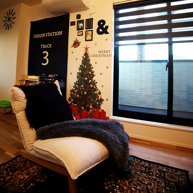 Jis クリスマスツリー ウォールステッカー クリスマス タペストリー 飾り 特大 ウェルカム サンタクロース 全長約130cm 実写版 賃貸ok 貼ってはがせる 北欧 パーティー 飾りつけ 飾り付け リース デコレーション おしゃれのレビュー 口コミとして参考になる投稿枚