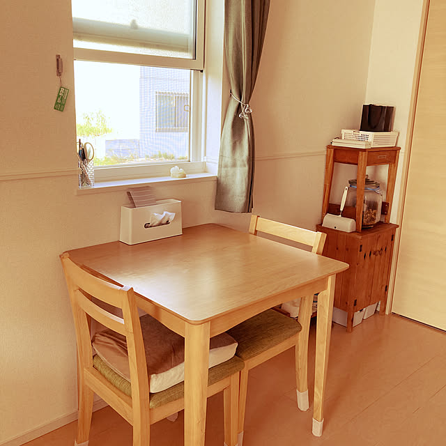 ニトリ モダンダイニングテーブル イス セット 75x75cm オーク Na のレビュー 口コミとして参考になる投稿4枚 Roomclip ルームクリップ